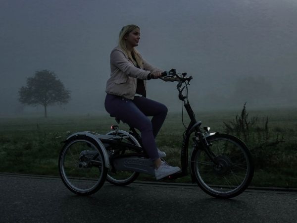 Fahrradfahren im Regen und Dunkeln