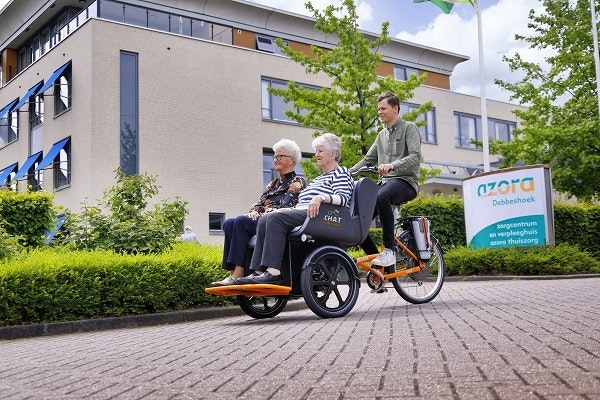 Van Raam electric rickshaw transport bike Chat