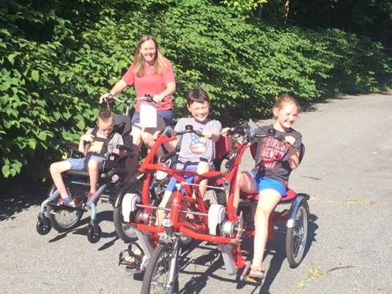 benutzererfahrung rollstuhlfahrrad opair jack und familie