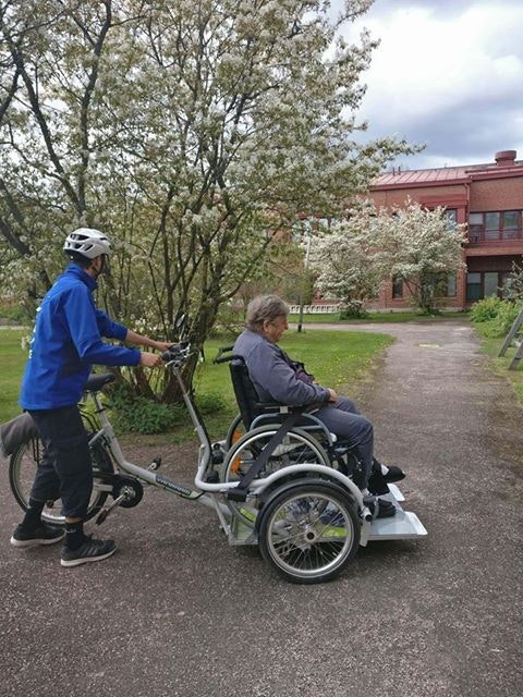 jimmy gustafson jimlog veloplus rollstuhltransportfahrrad