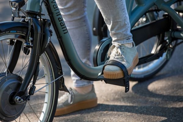 Balance pedals with instepbelt option for Van Raam special needs bikes