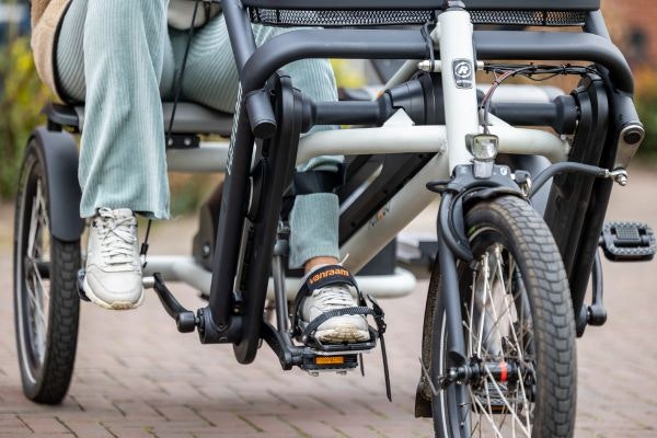 Onderbeenfixatie aangepaste fiets Van Raam