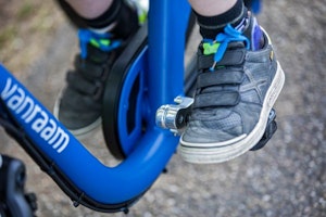 Voorbeeld van een crankverkorter op een vanRaam-fiets
