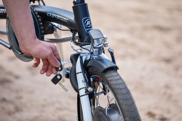 Easy Sport recumbent trike with one-hand-operated lock Van Raam