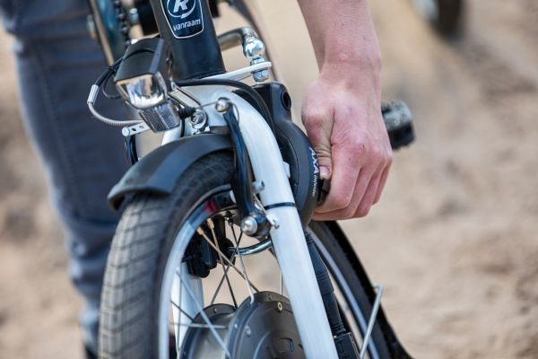 One-hand-operated lock Van Raam special needs bike