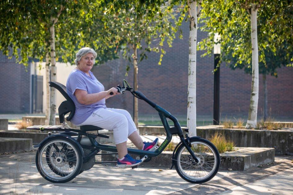 Radfahren bei Huftarthrose auf einem Spezialfahrrad von Van Raam