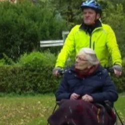 Klantervaring rolstoeltransportfiets VeloPlus Margret Bussen Van Raam