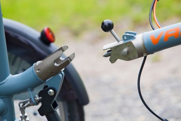 Van Raam Rollstuhlfahrrad mit teilbarem Rahmen