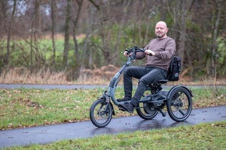 Anti-tipping wheels on the Van Raam Easy Rider Compact tricycle-safety measures