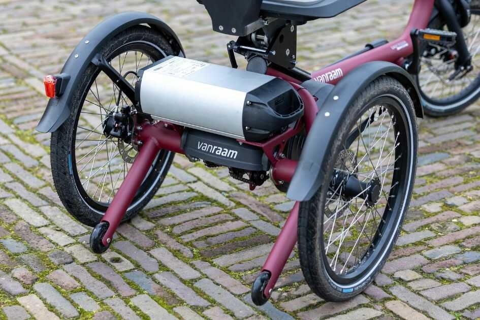 Anti-kiep wielen op de Van Raam Easy Rider Compact zitdriewielfiets