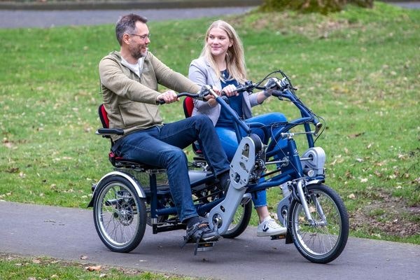 waarom zit er geen standaard op een fiets met 3 wielen parkeerrem van raam fun2go duofiets