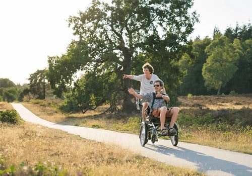 Liesbeth Snijder OPair Rollstuhlfahrrad als Fahrradtaxi