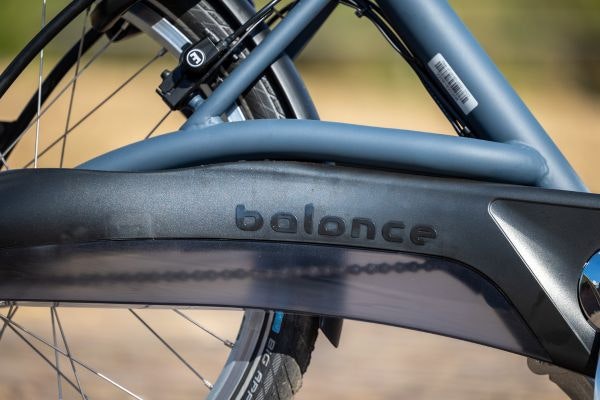 differences between 1st and 2nd generation van raam low entry bike balance chain guard