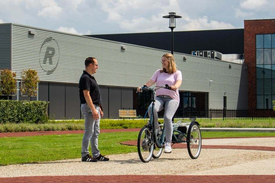 Showroom velos tricycle essai routier Rhumatismes Van Raam