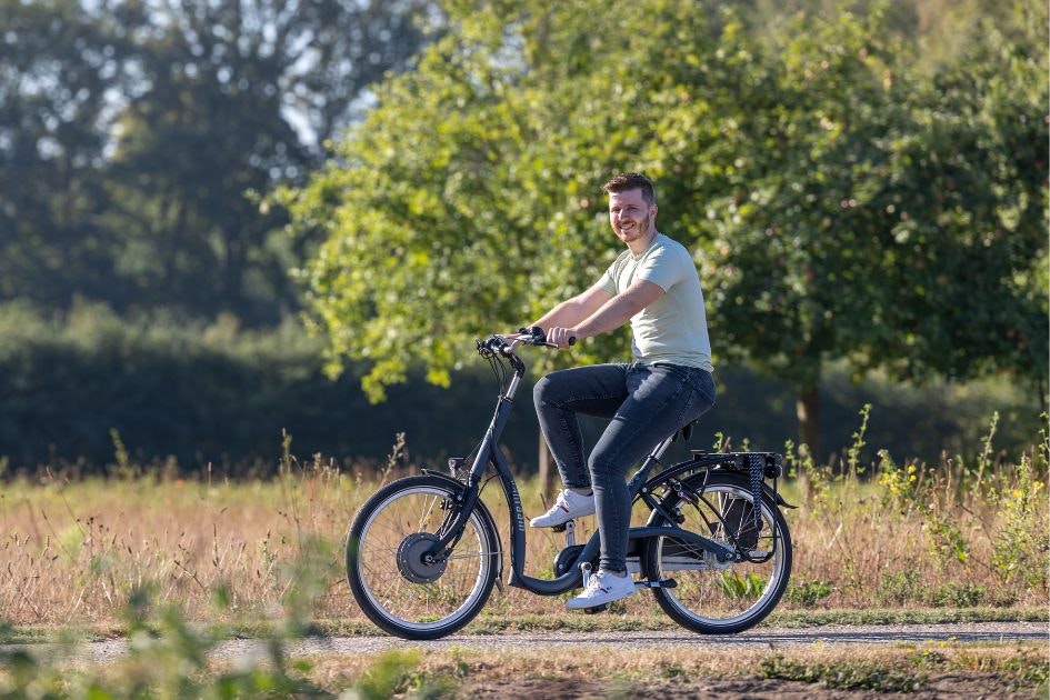 Lage instap tweewielfiets Balance van Van Raam