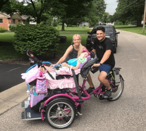 veloplus rollstuhlfahrrad mit rampe van raam in amerika