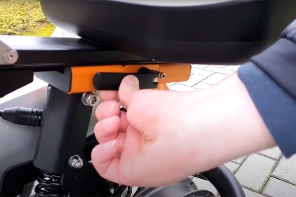 Step by step instructions to change the seat position