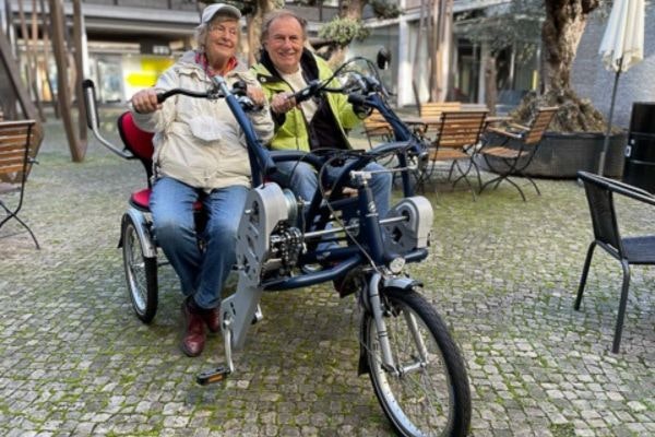 customer experience side to side bike fun2go christa and horst thiele