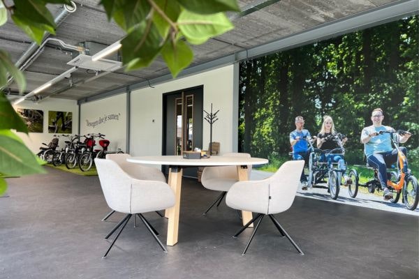 5 vragen aan Van Premium Dealer Care4More - showroom