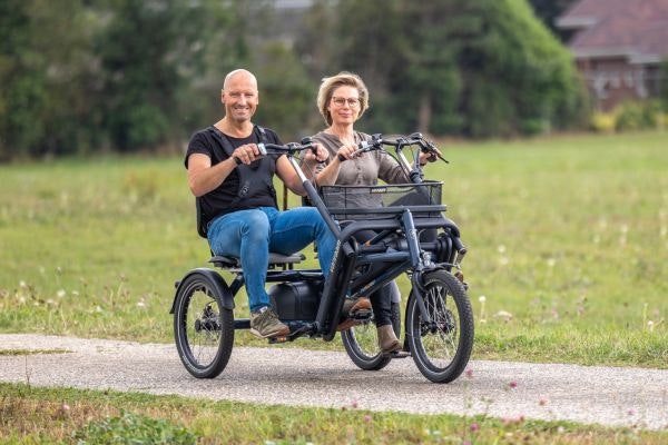 Van Raam Fun2Go parallel tandem als Fahrradtaxi fur ältere Menschenals