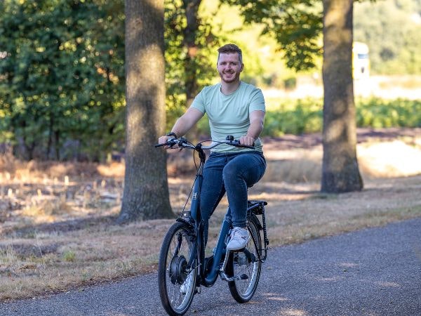 Unique riding characteristics low step through bike Balance ergonomic seating position