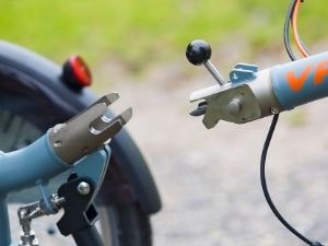 Unieke rij-eigenschappen van de OPair rolstoelfiets gedeeld frame