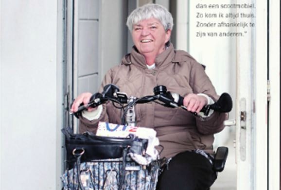 Front herwonnen vrijheid Ans Telling Easy Go scootmobielfiets