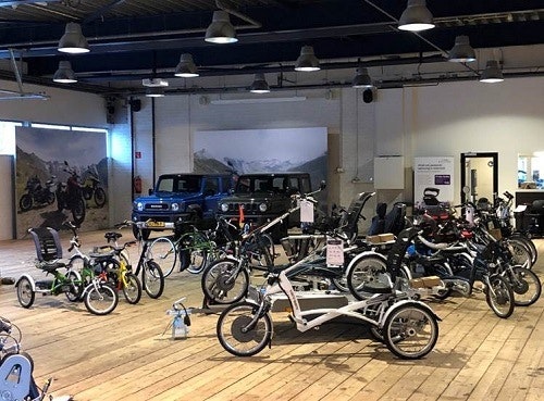 showroom welzorg shop met aangepaste van raam fietsen in vianen utrecht