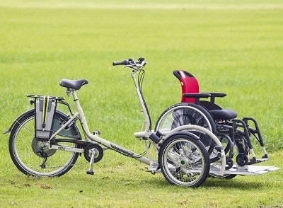 veloplus rolwagenfiets voor rolstoel transport van van raam