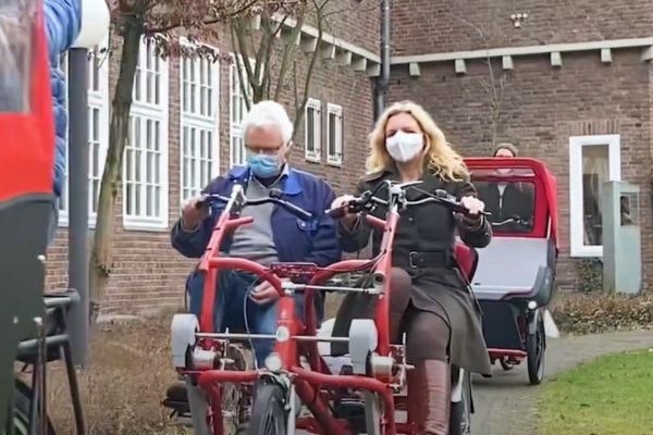 Van Raam elektrische aangepaste fiets Fun2Go duofiets voor Duitse steden