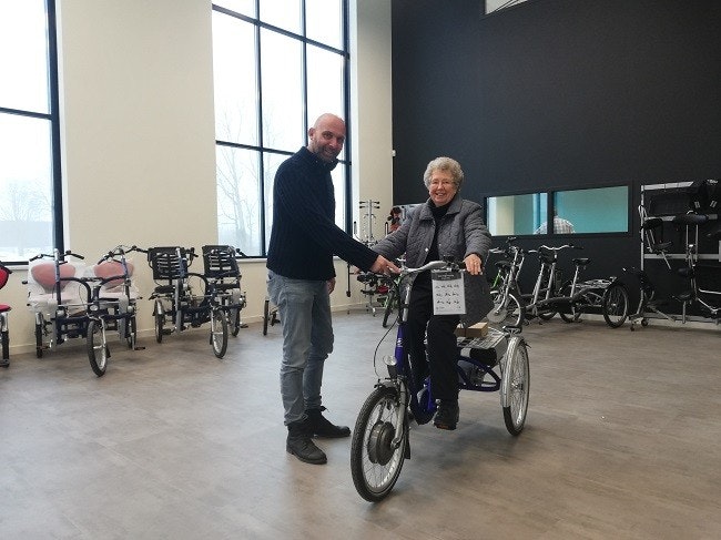 eerste passing Van Raam fiets aan de Guldenweg 23