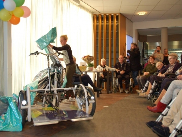 unveiling wheelchair bike and side by side tandem
