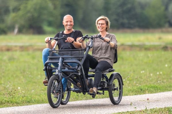 Duo bike Fun2Go cycling together on one bicycle Van Raam