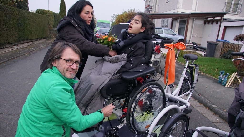 veloplus rollstuhl fahrrad bringt mobilitaet veloplus rollstuhl fahrrad bringt mobilitaet