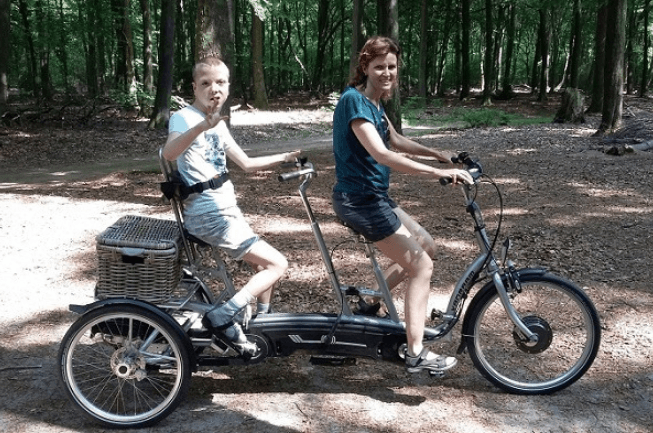 samen fietsen op een driewieltandem twinny plus