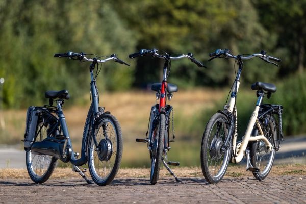 Low step through bike Balance with two feet on the ground