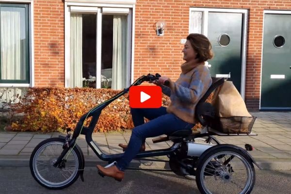 Video Electric Easy Rider tricycle