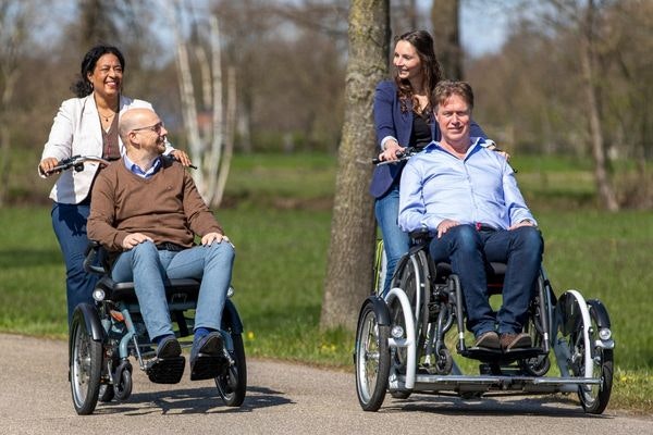 7 interessante weetjes over de cargo driewielfiets samen fietsen Van Raam rolstoelfietsen