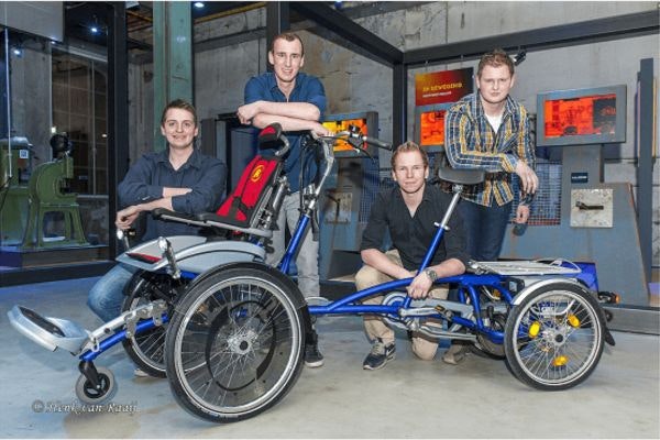 Rolstoelfiets OPair vier wielen