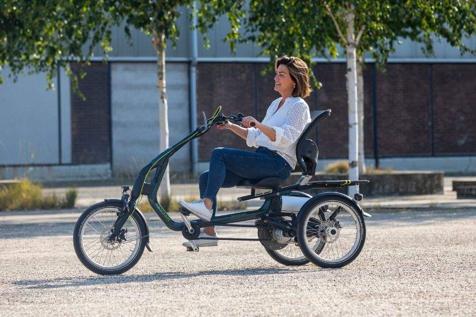 Fietsen met diabetes op een aangepaste fiets driewielfiets