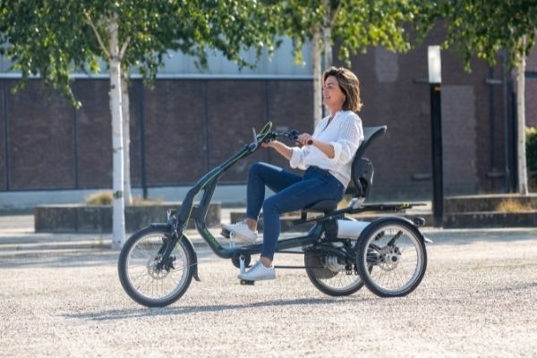 Experiment with adapted sharing bikes in Paris Easy Rider tricycle