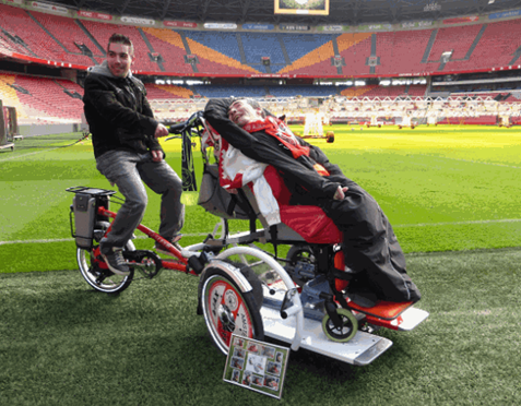 Ajax Rollstuhlfahrrad für Frank Ajax Rollstuhlfahrrad für Frank