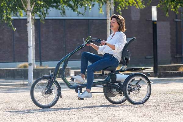 Nieuwe aangepaste fietsen Van Raam geleverd aan Park Hoge Veluwe Easy Rider driewielfiets