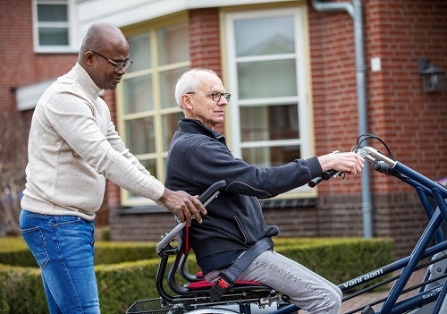 Eenzame ouderen helpen duofiets Van Raam Fun2Go