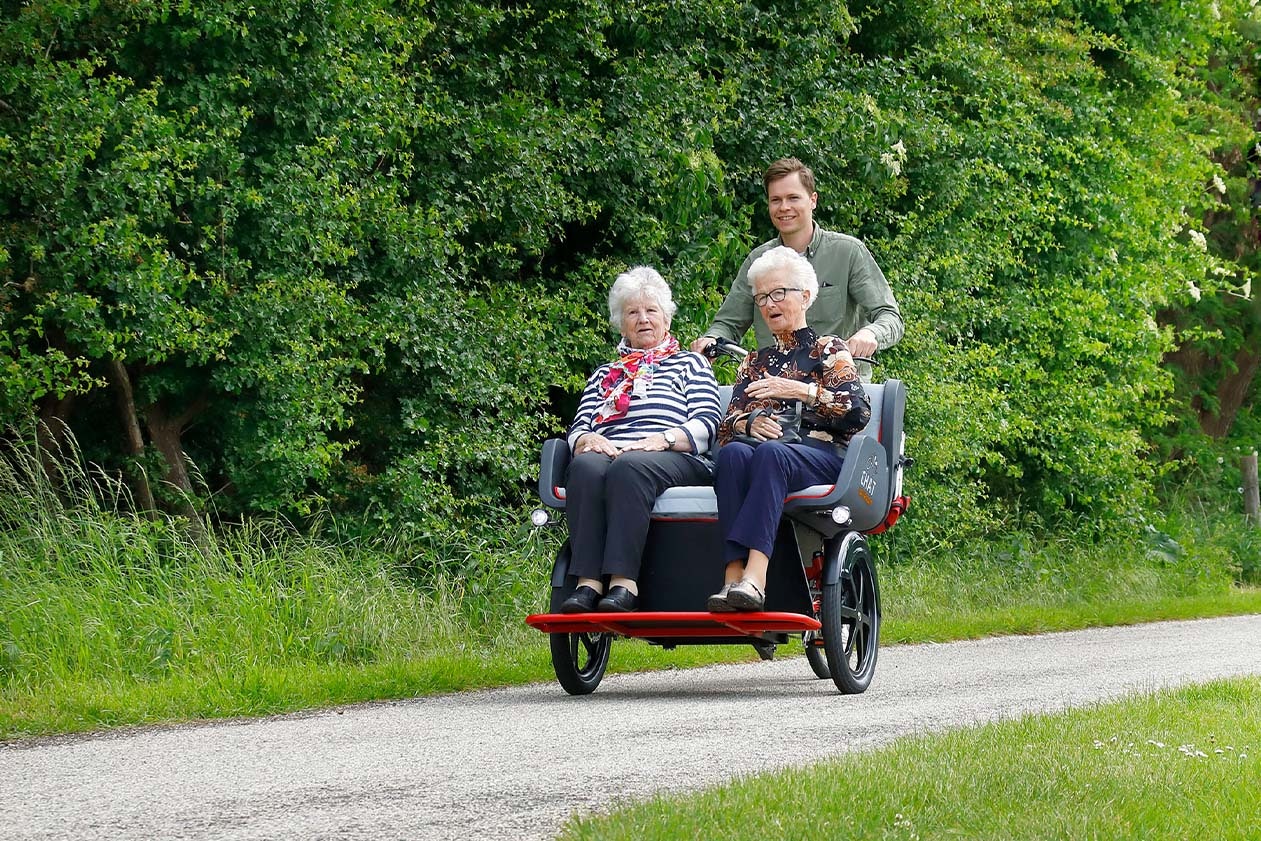 Van Raam Rickshaw Bike Chat cycling in nature