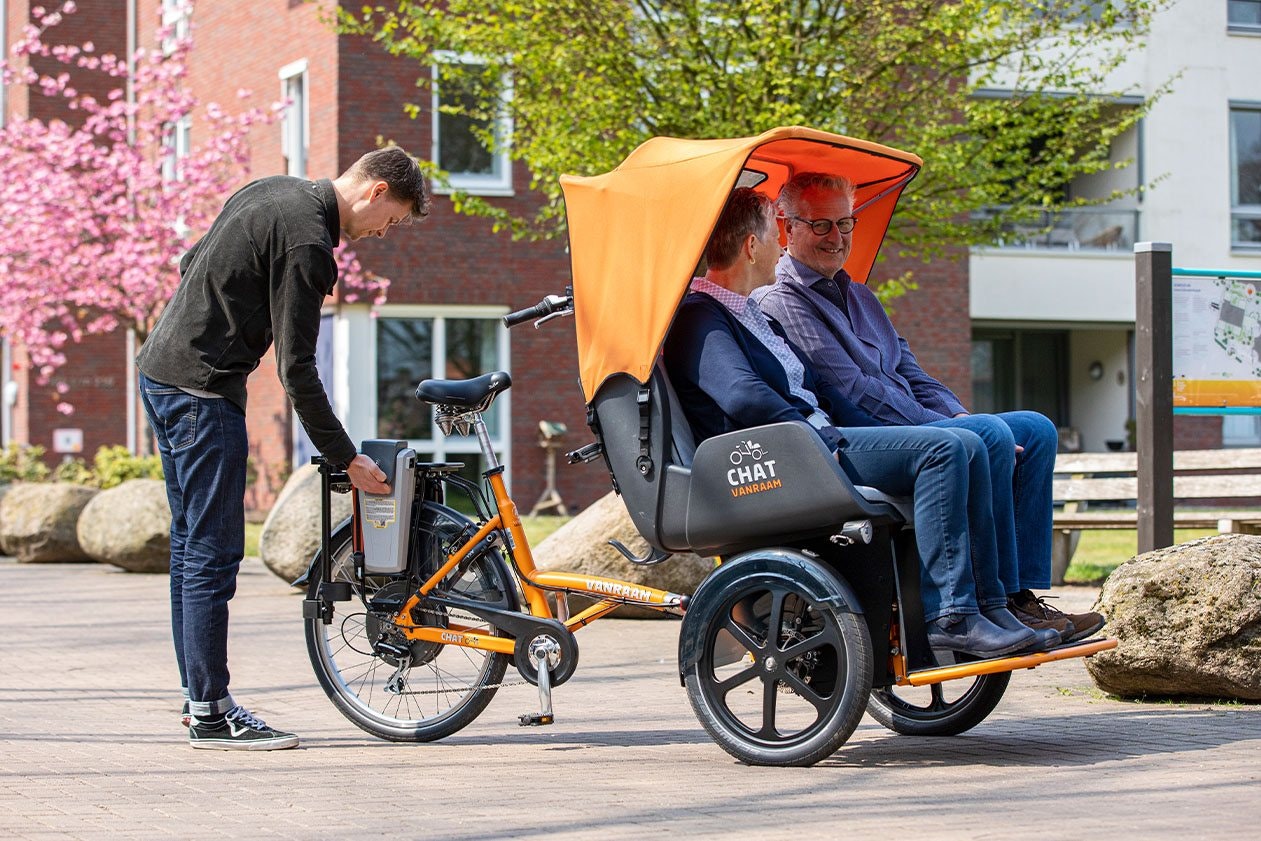 Battery electric rickshaw bike Chat Van Raam