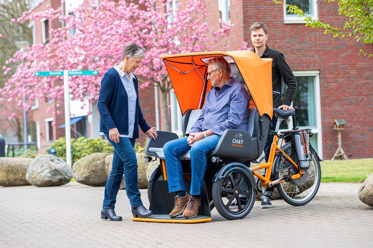 Van Raam riksja fiets Chat bij zorginstelling