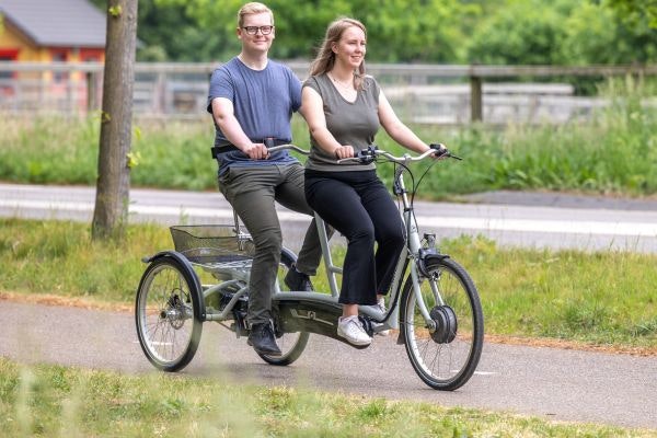 Van Raam dreiradtandem Twinny Plus fuer Menschen mit Autismus