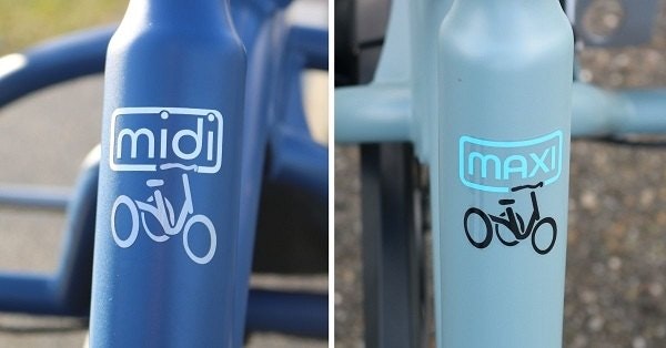 Vernieuwde stickerembleems Van Raam Midi en Maxi driewielfietsen