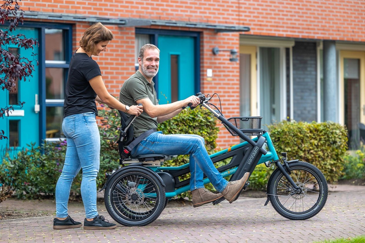 Duo bike Fun2Go with foldable armrests